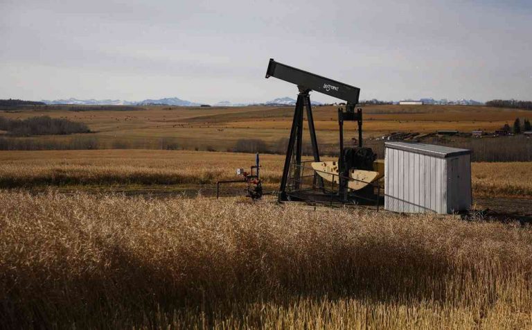 Alberta sets clean-up date for underground oil and gas wells
