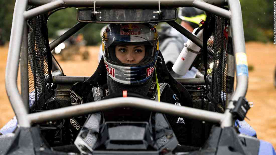 Female racer becomes first off-road champion in Brazil – 10 times less likely to win